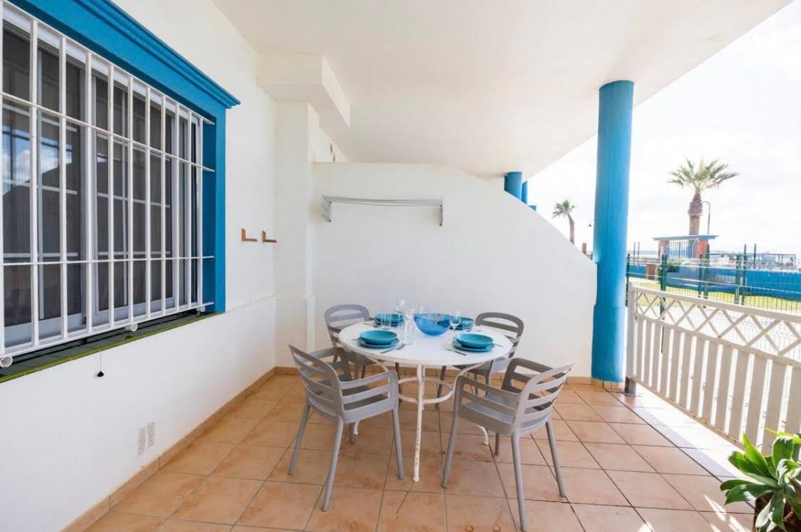 Apartamento La Tortuga II Beach Tarifa Exterior foto